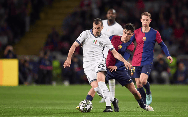 库里27+10 德罗赞24分勇士大胜国王