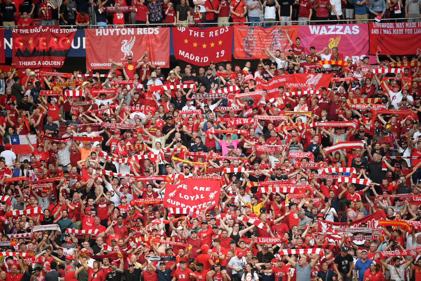 记者：那不勒斯询问了德拉古辛的情况，莱比锡也