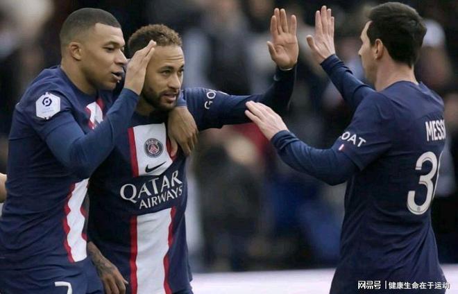 【澳洲甲公开课】布里斯班狮吼VS奥克兰，顶级交锋一触即发；附德甲、西甲