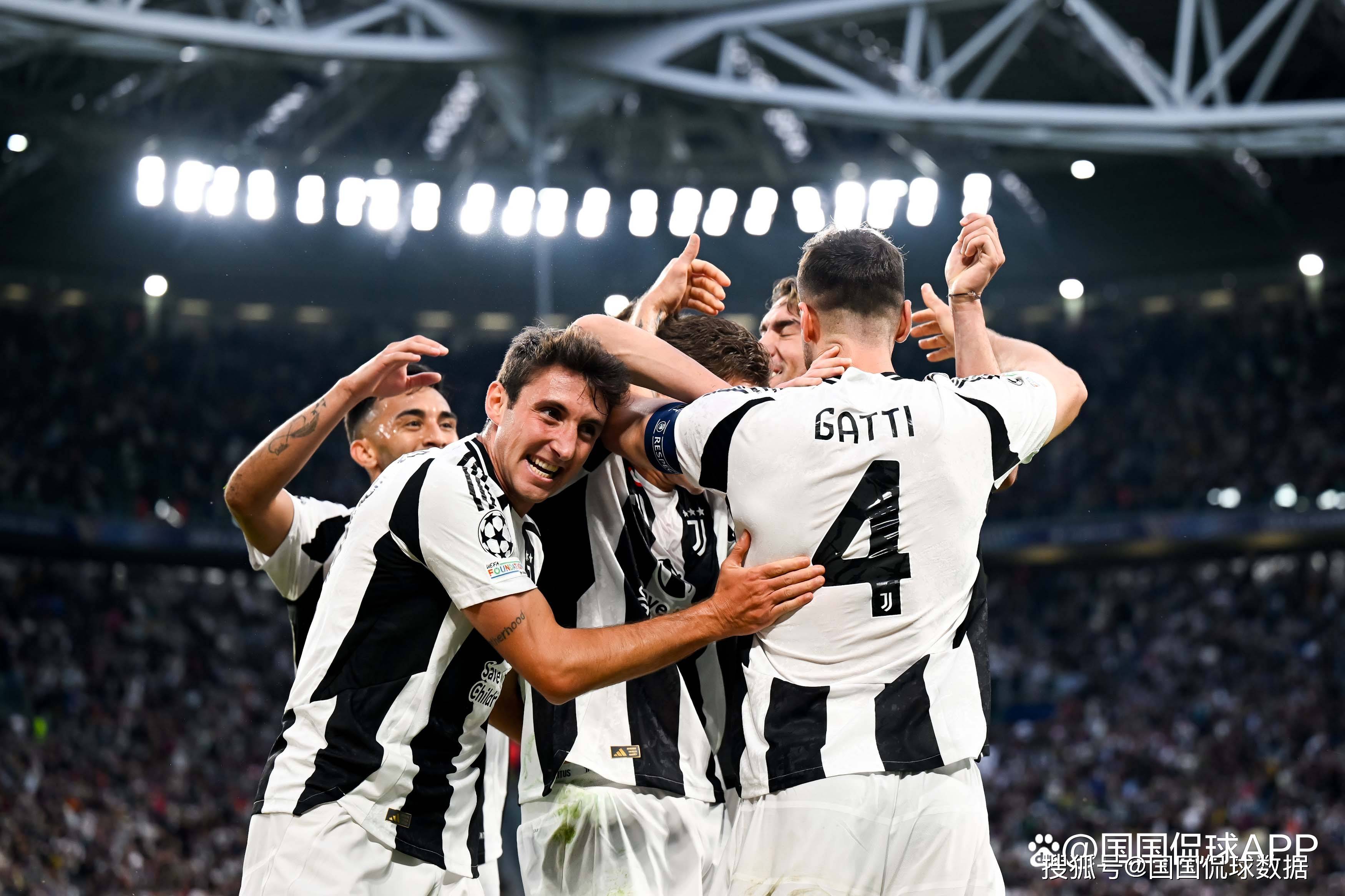 【LPL老婆】骆歆黑色吊带裙，新发型她太爱了